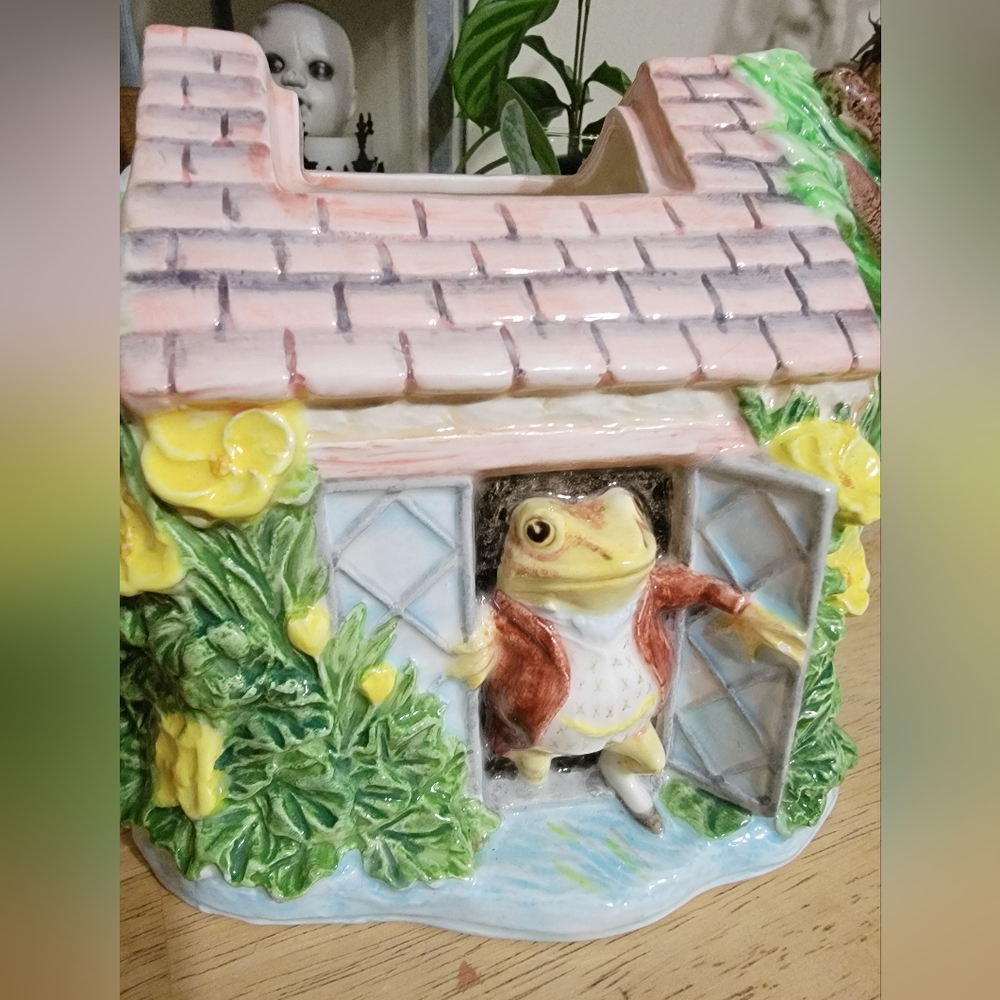 Beatrix Potter Enesco Jeremy Fisher Teapot